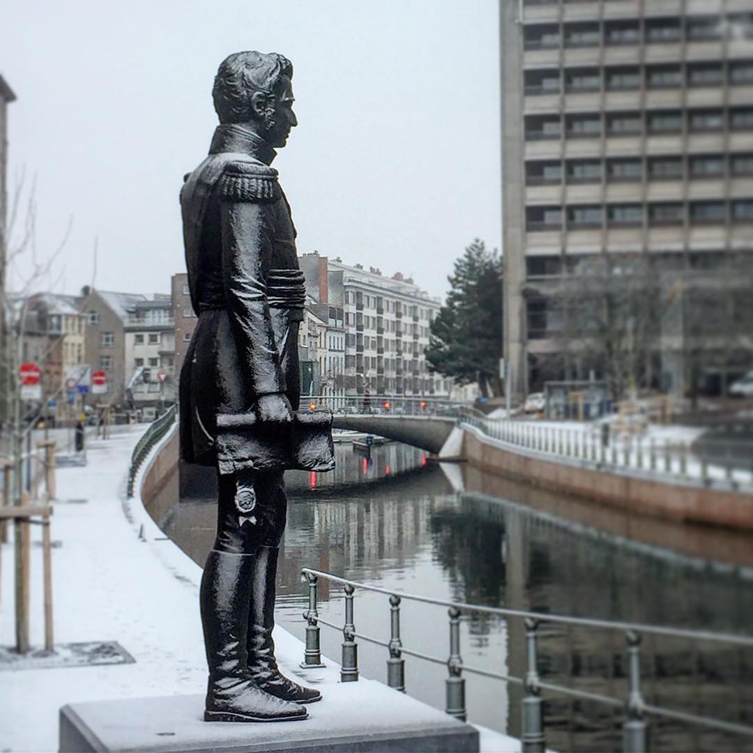 Standbeeld van Willem I, de koning van de Verenigde Nederlanden (1815-1830)