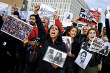 Iranians protesting the death of Mahsa Amini